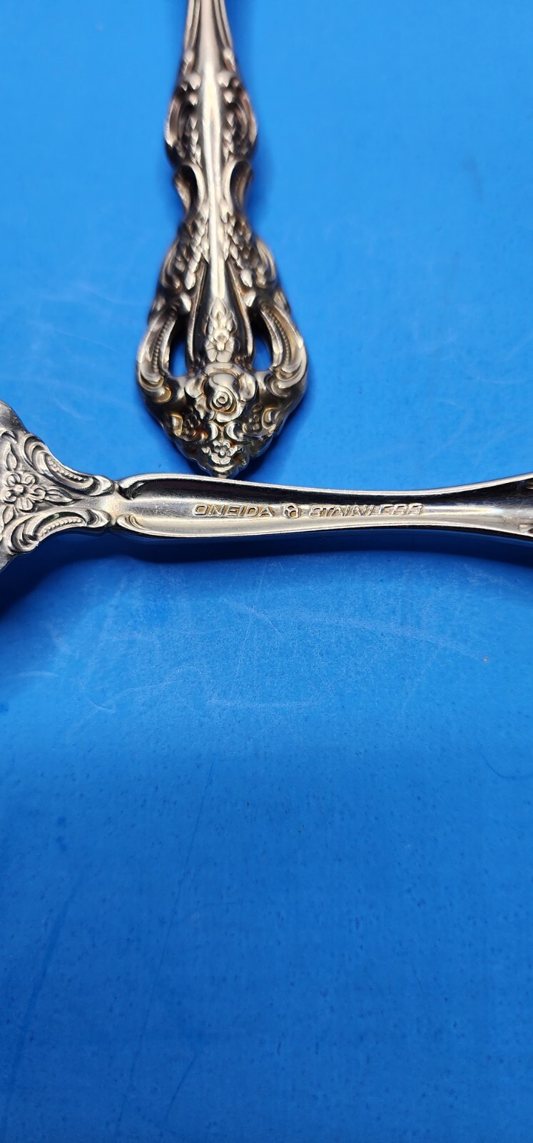 ONEIDA MICHELANGELO Meat Fork