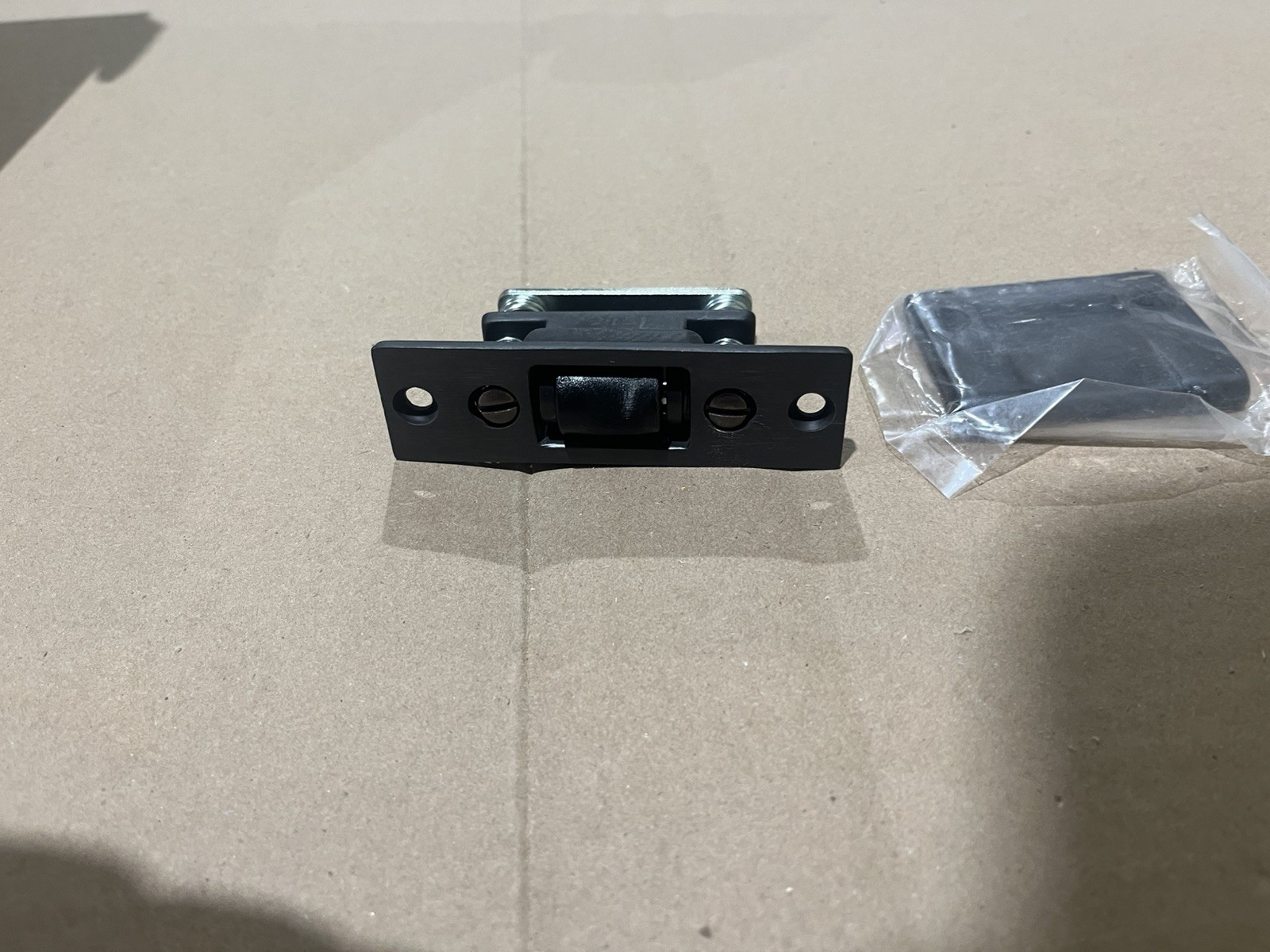 ASSA ABLOY ROCKWOOD ROLLER LATCH 590 dark bronze