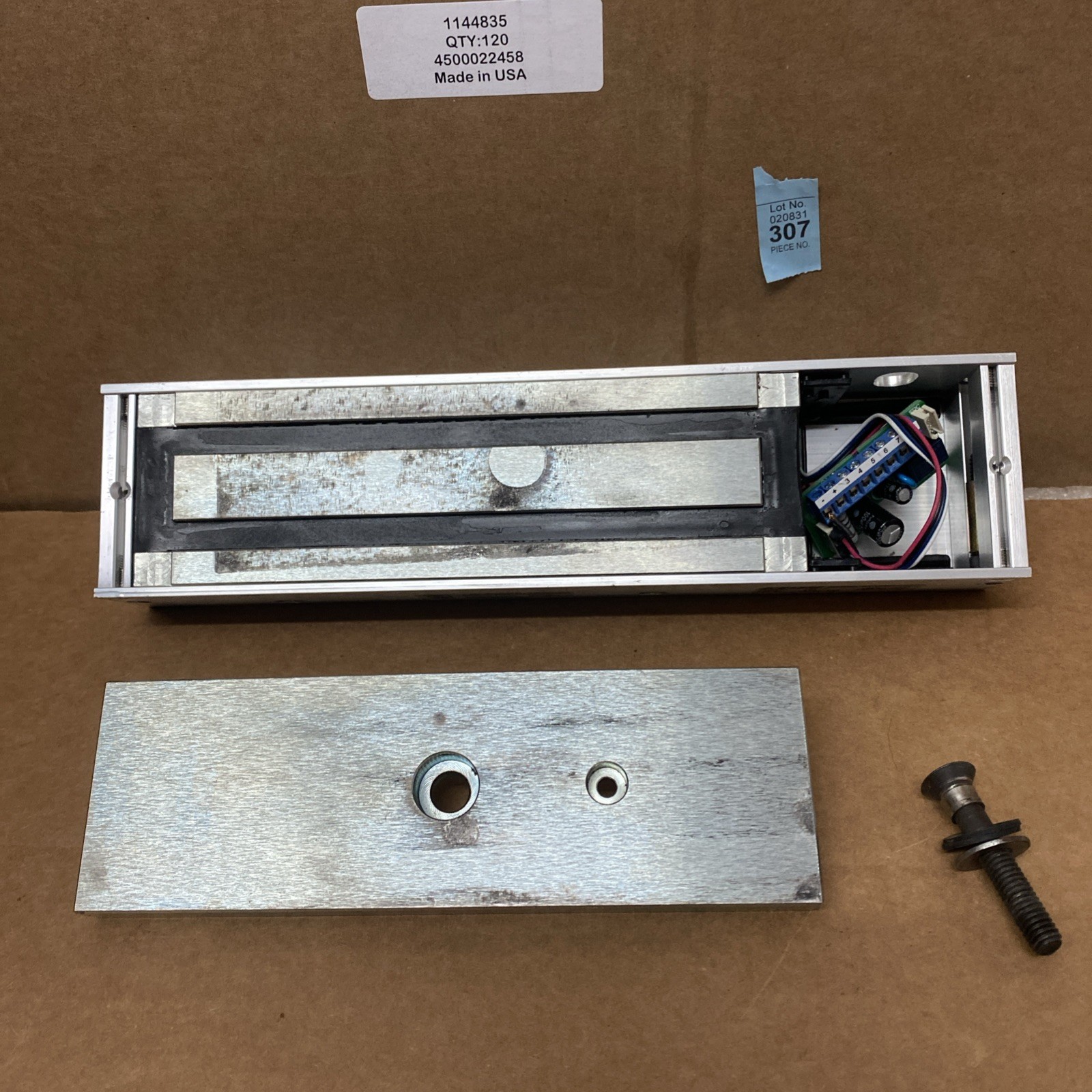 Security Door Controls 1571V Electromagnetic Door Lock 1550lb 👀 ( missing Parts