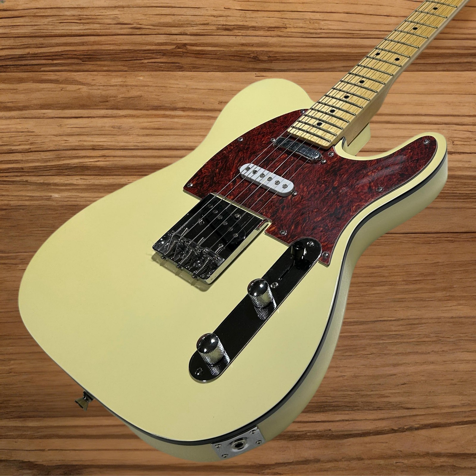 Tele Electric Guitar Cream Yellow Color Maple Fretboard Single Binding