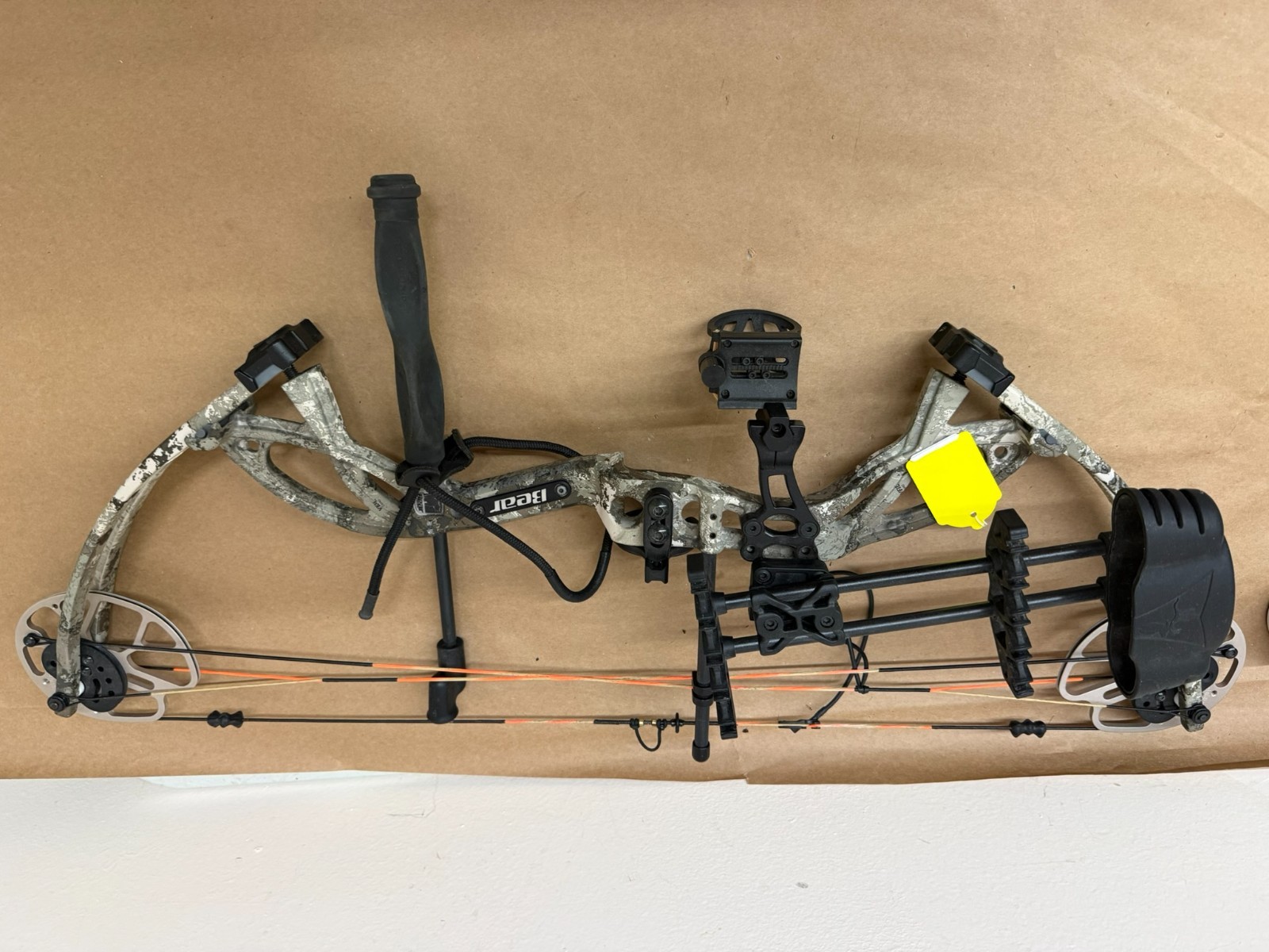 Bear Cruzer G2 compound bow, 26” draw, #70 pull LH