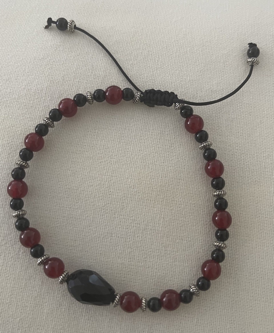 Pulsera Triple Proteccion de Obsidia, Agate Rojo, Turmalina Negra para la suerte