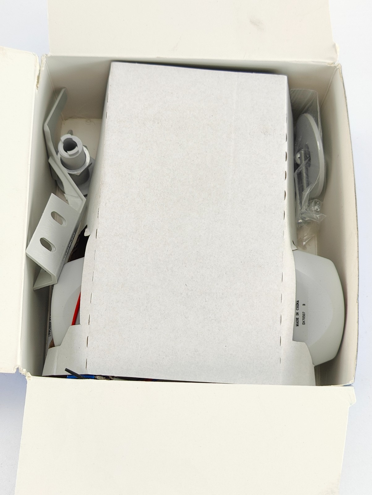 Leviton OSW12-M0W Multi-Tech Wall Mounted Motion Sensor 24VDC