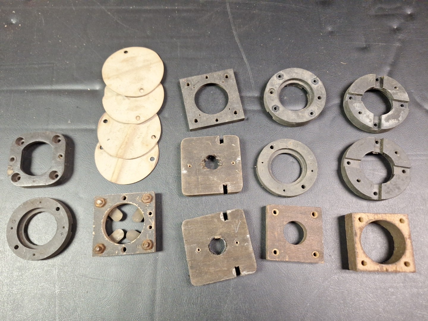Vintage 1920s UV Tube Sockets – Trf Battery Set 01A Parts Spacers Insulators
