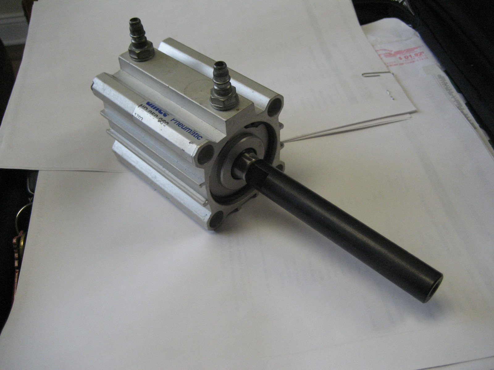 AIRTEC PNEUMATIC CYLINDER  # ND-050-060 STROKE: 2.477"  BORE: 2"  EXTENDED SHAFT