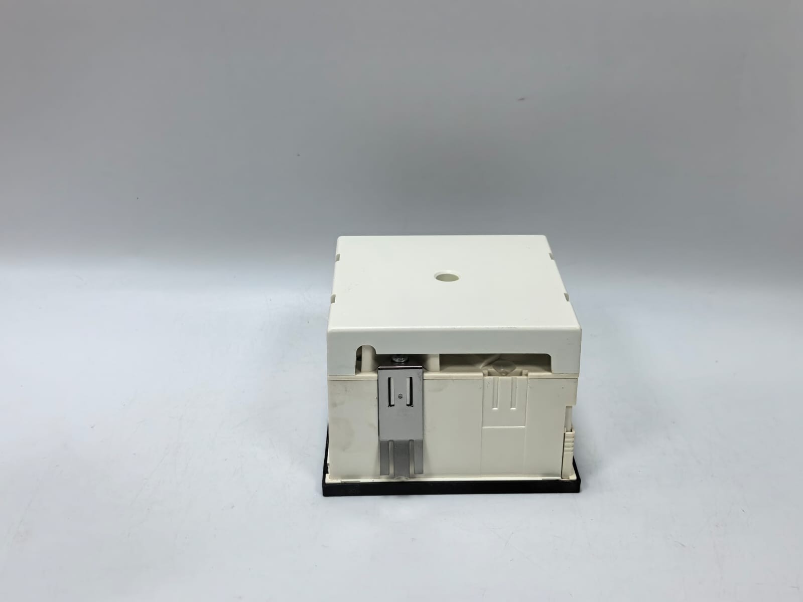 CEWE INSTRUMENTS CLR96 VOLT ANALOG PANEL METER 9489 0-18KV