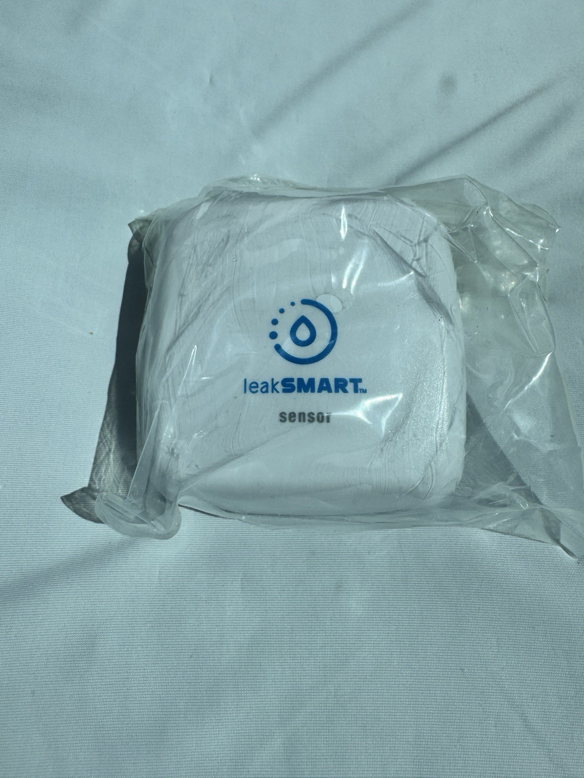 New LeakSMART Temperature Sensor Wink Waterproof B3
