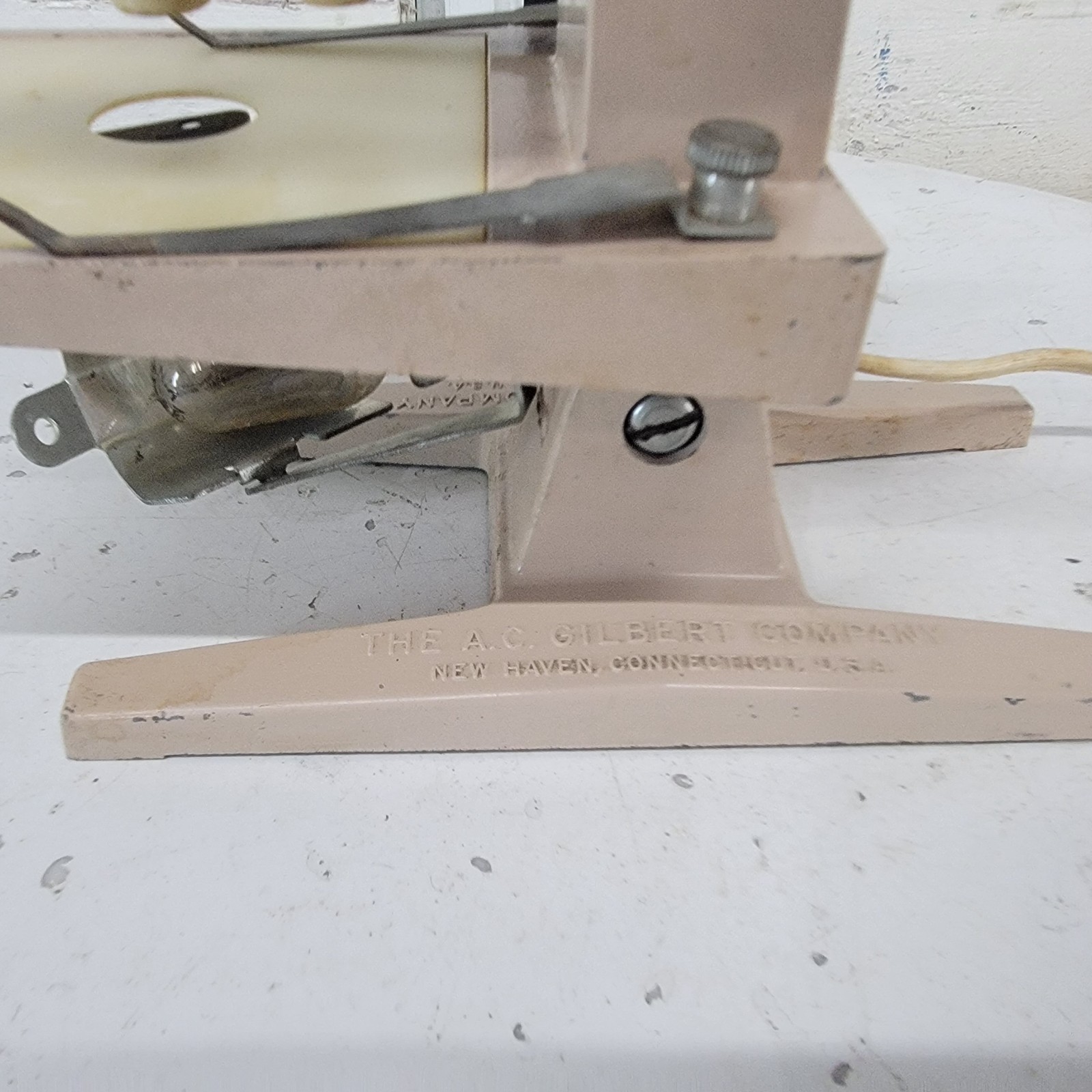 Vintage A.C. Gilbert Illuminated Microscope Working Light Educational USA