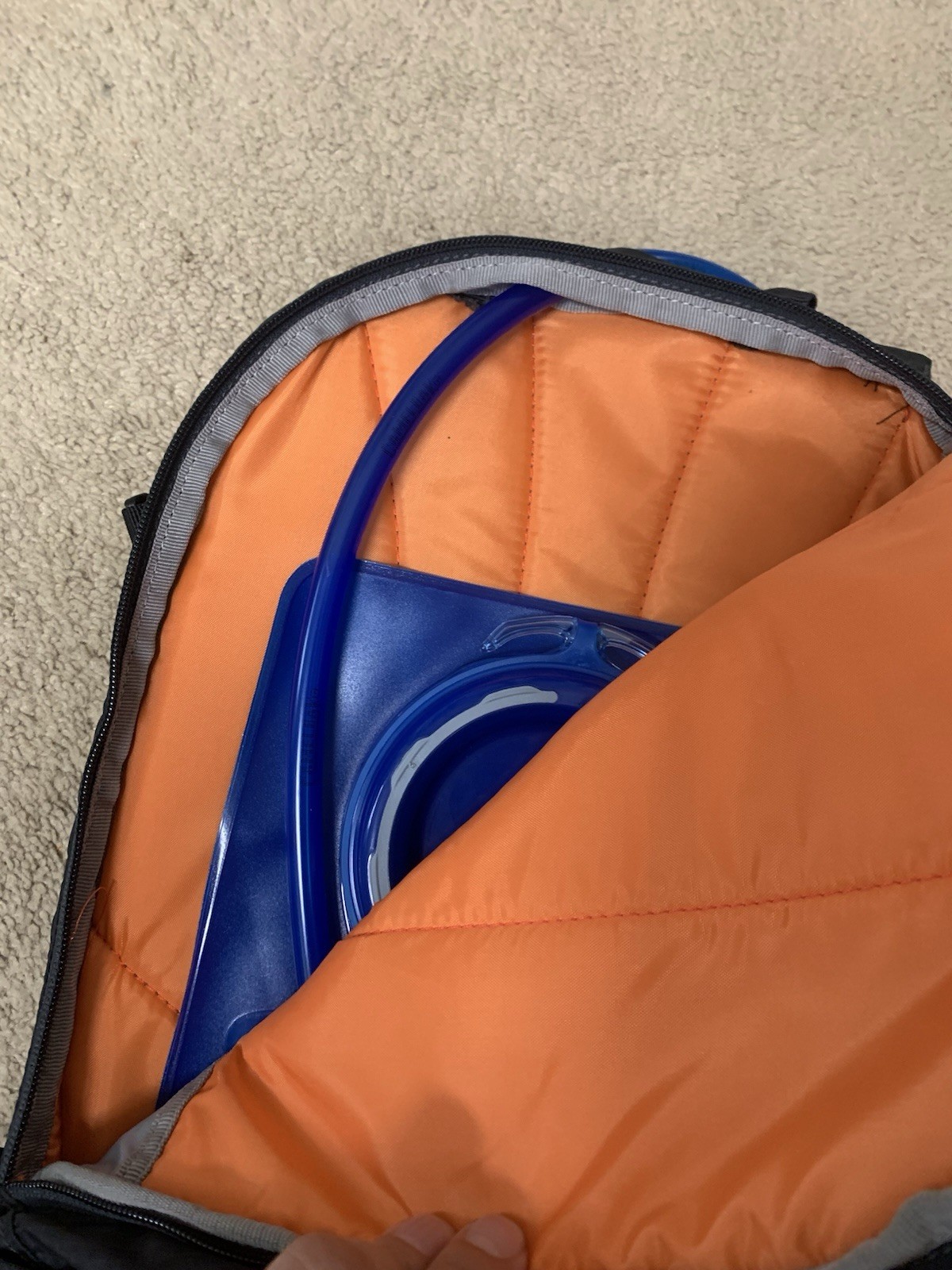 NEW Camelbak Black Cloud Walker 18 Backpack *Unused 2.5l Hydration Bladder