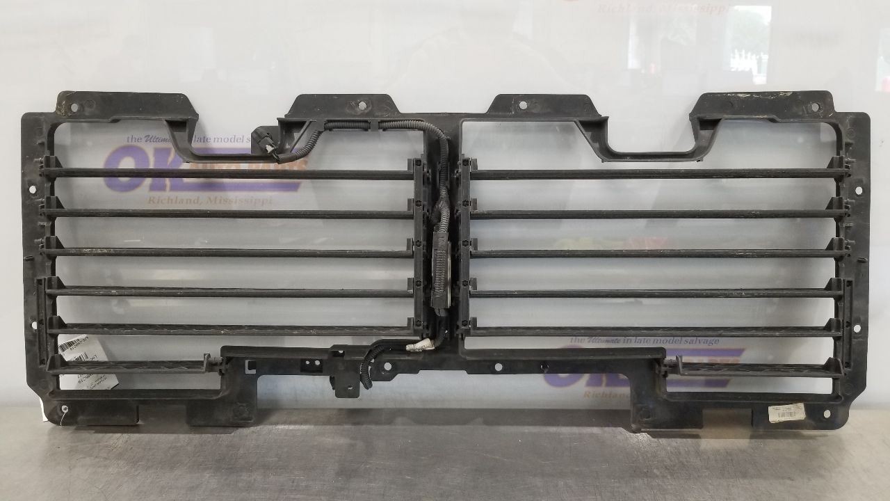 19 CADILLAC ESCALADE PLATINUM 6.2L AIR SHUTTER