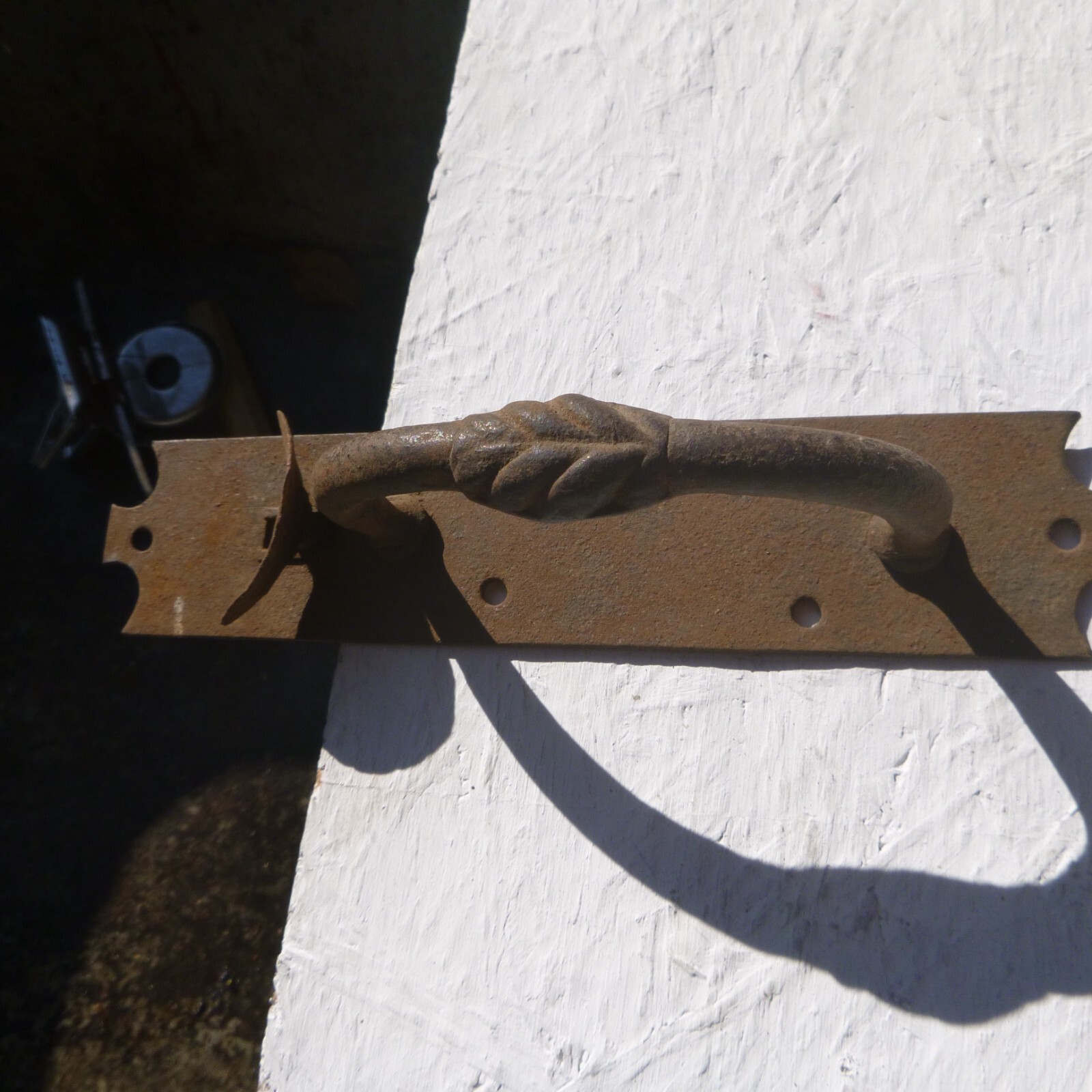 Antique iron thumb latch