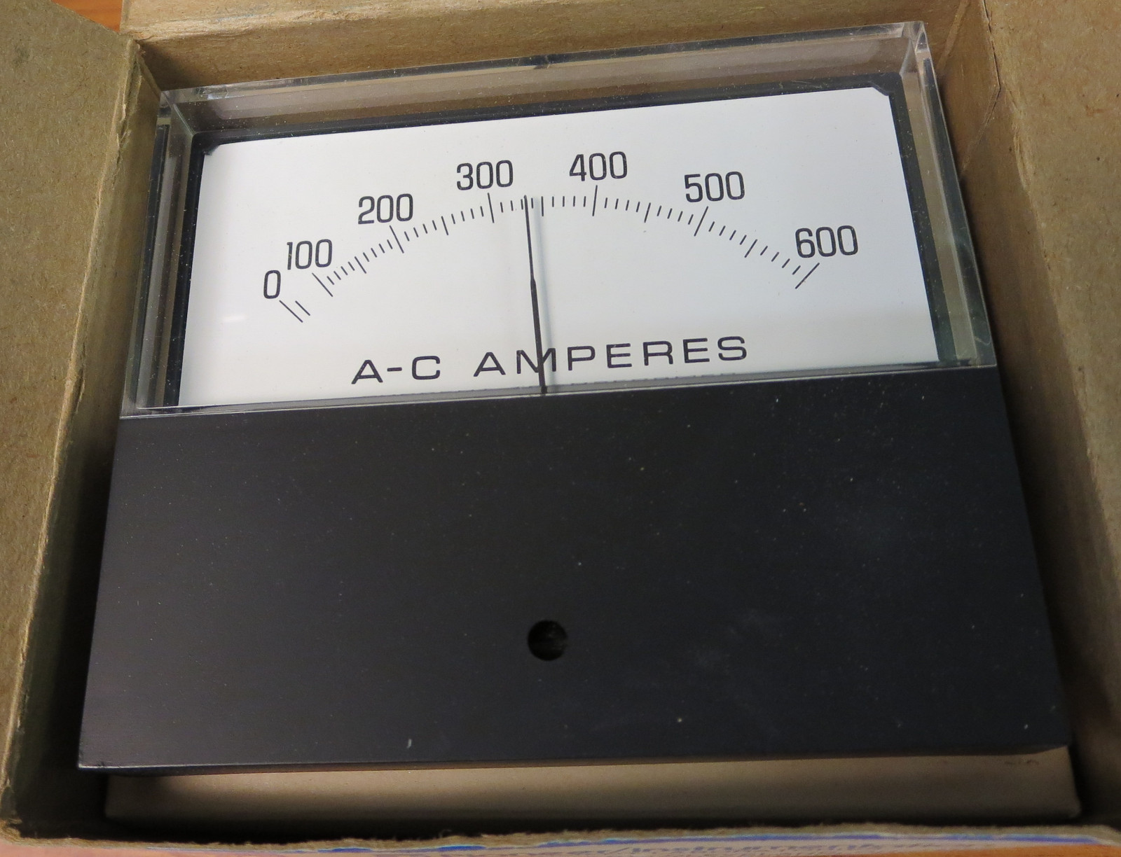GE 2513 Meter 0-600 A-C Amperes