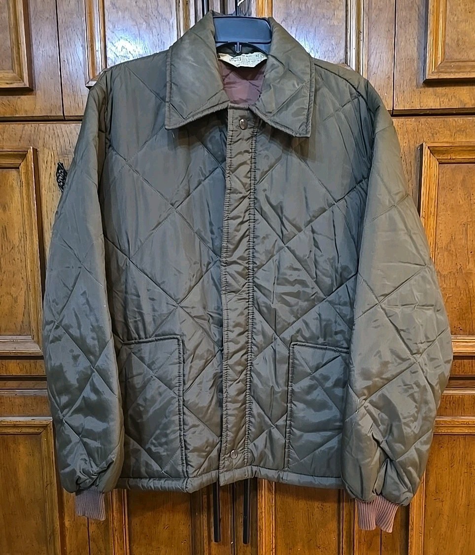 Vintage Quilted Nylon Jacket Men Size Large Kmart  Zipper