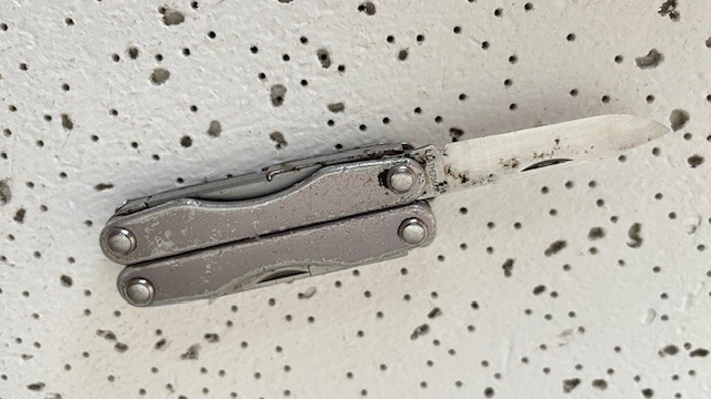 Leatherman SQUIRT S4 Silver Scissors Knife File Multi Tool - - - - -