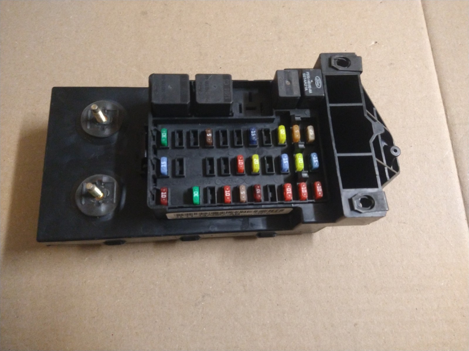 1999-2002 FORD EXPEDITION /NAVIGATOR UNDER DASH FUSE BOX P/N 1L1T-14A067-AB