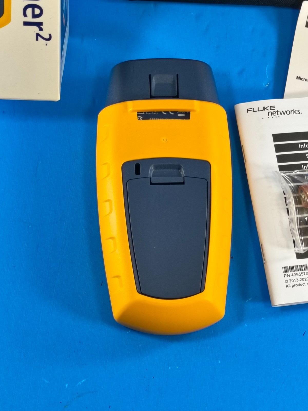 Fluke Networks Microscanner2 MS2-100 Cable Verifier Checker Meter NEW NIB
