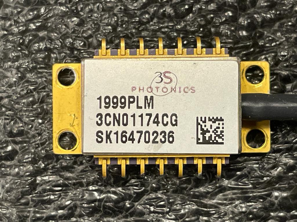 3SP Photonics 1999PLM SMF, 330mW, 974.5nm FBG Cooled Laser Pump Module