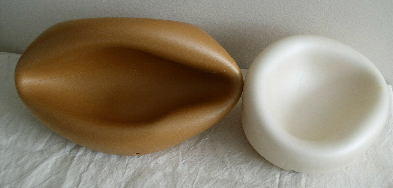 2 Yamuna Body Rolling Balls (1) Gold + (1) Pearl BRAND NEW DONT OFFER ME $25