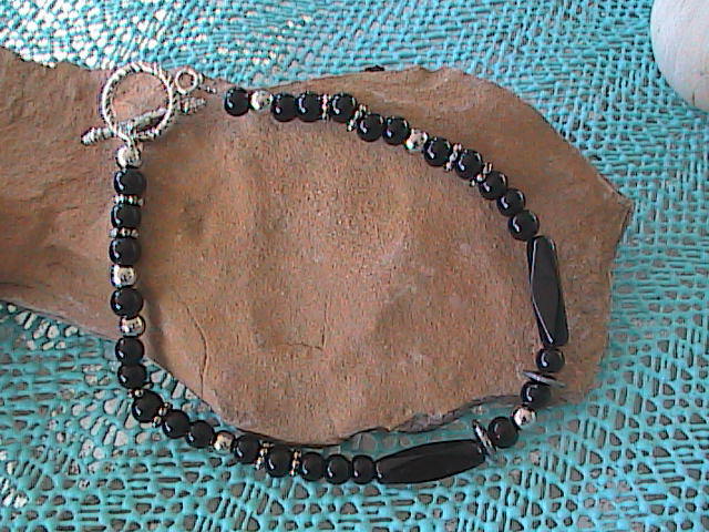 Black and Silver Glass Bead Bracelet