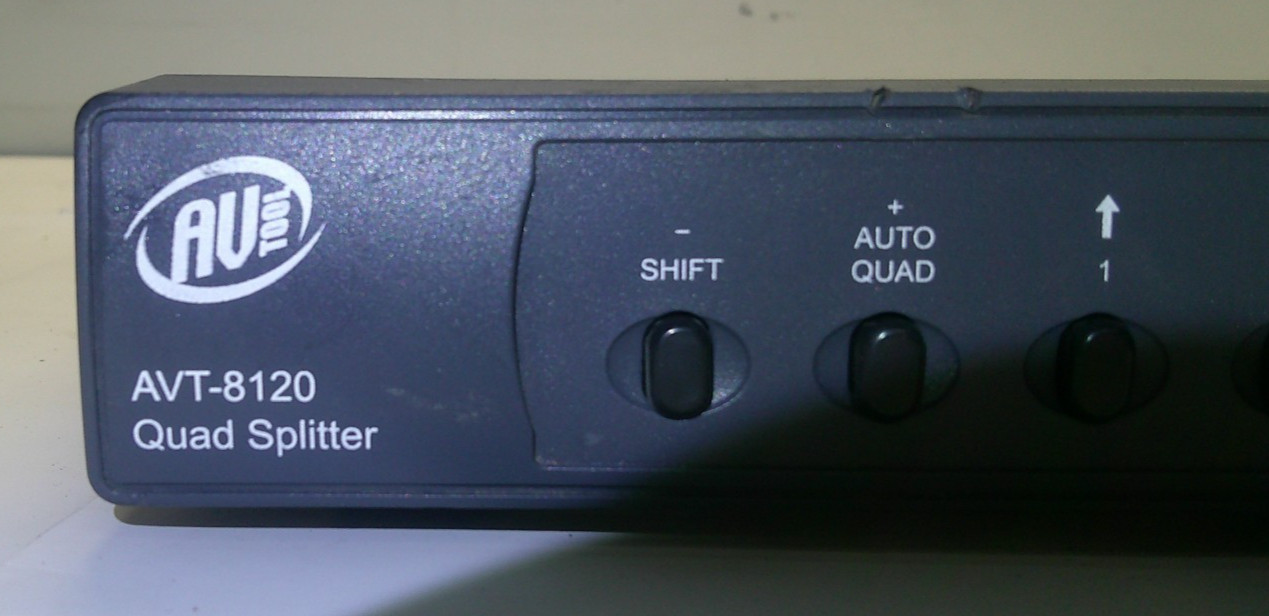 AV Tool AVT-8120 Quad Splitter