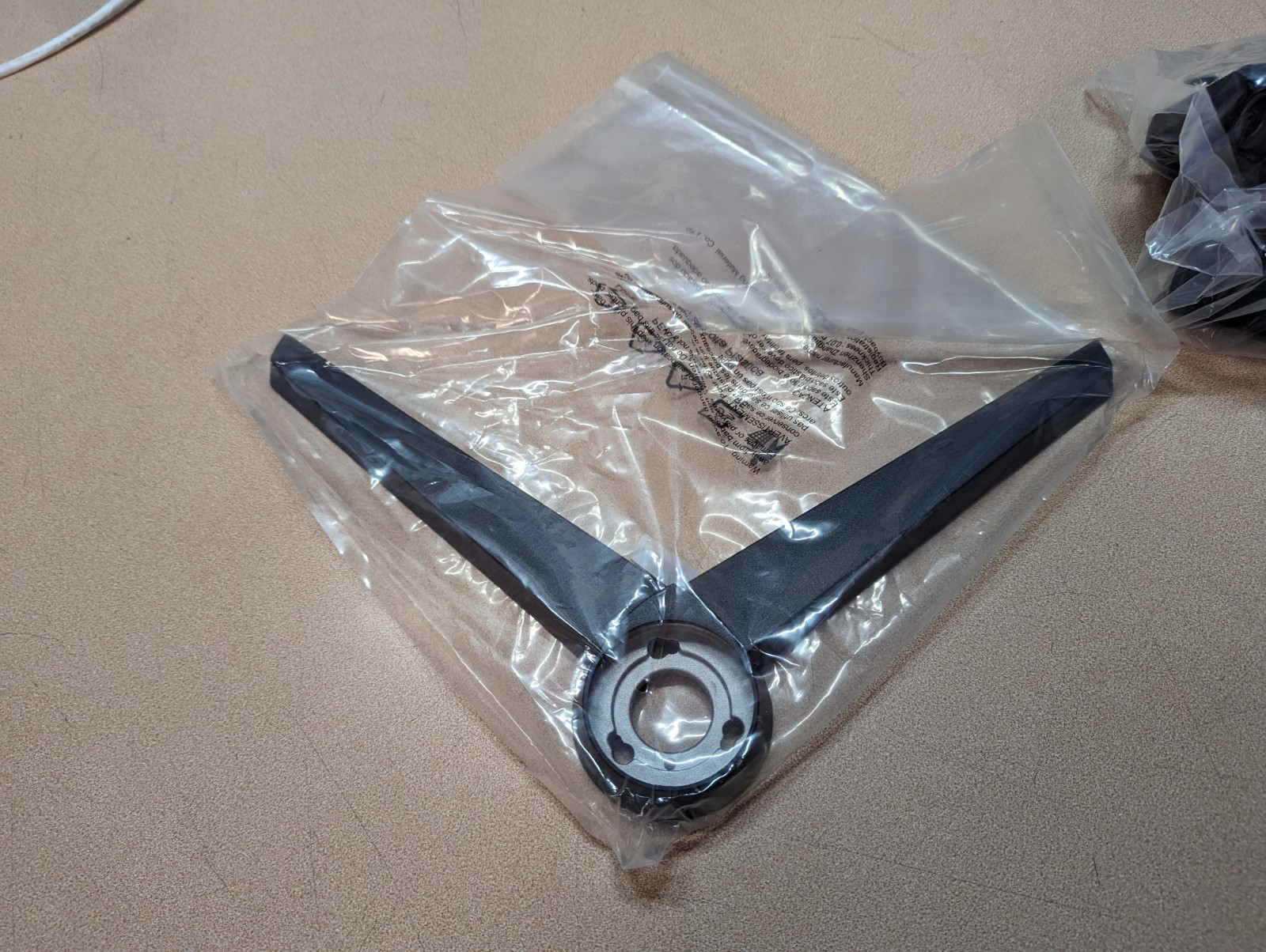 New MSI G274CV base foot stand