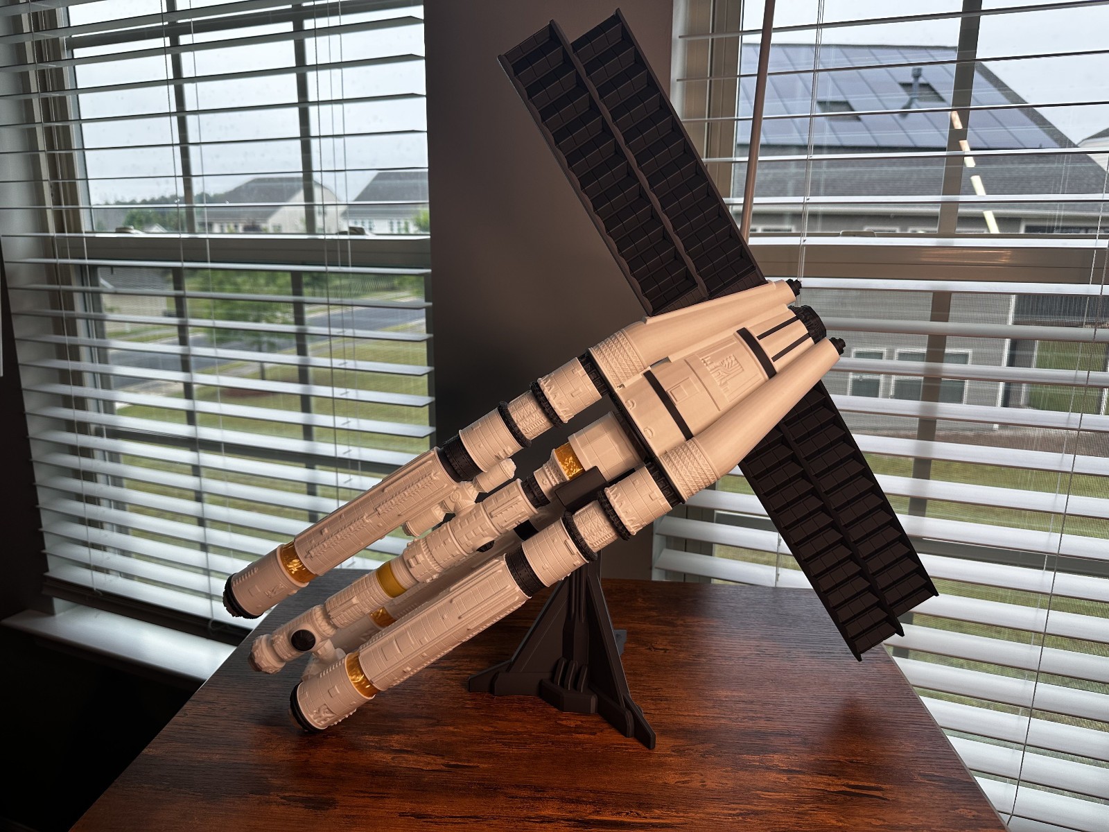 Project Hail Mary Starship Model | 2ft Display Piece | ASSEMBLY REQUIRED