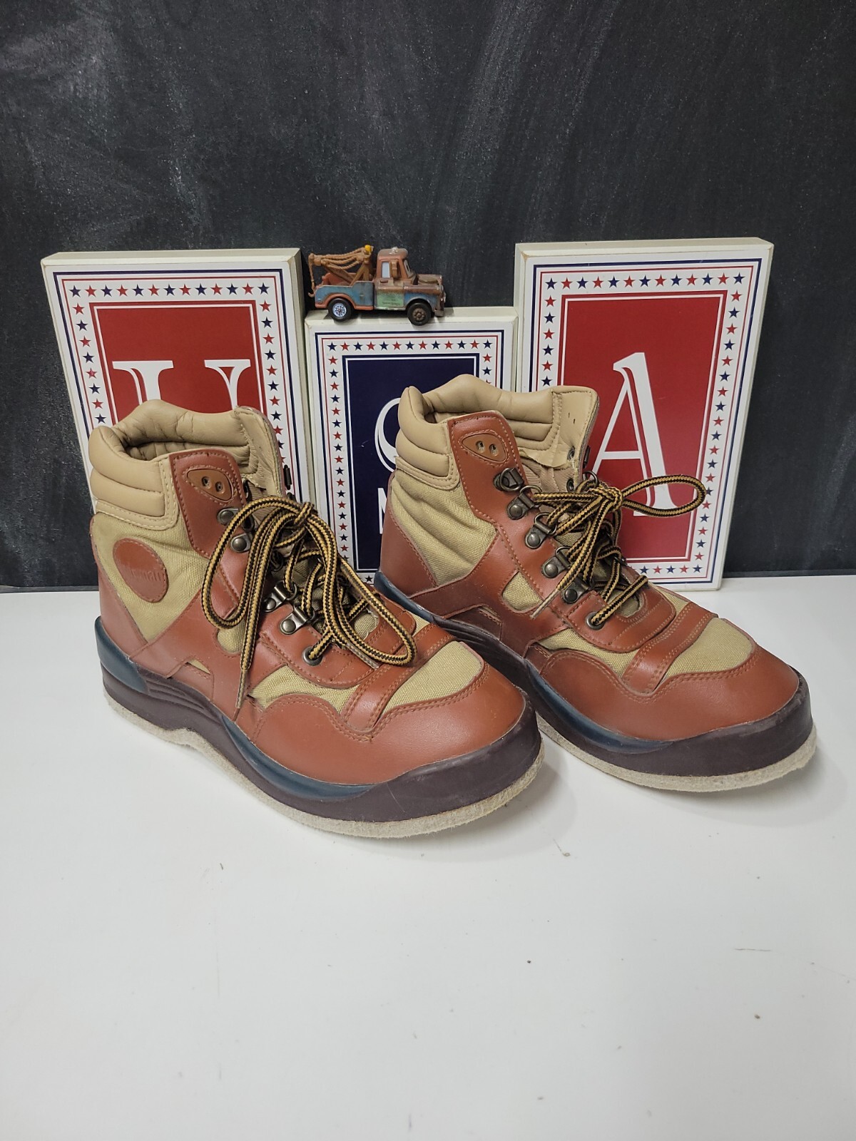 Hodgman Lakestream Felt sole Boots, Brown with gold nylon uppers, size 8 #19204