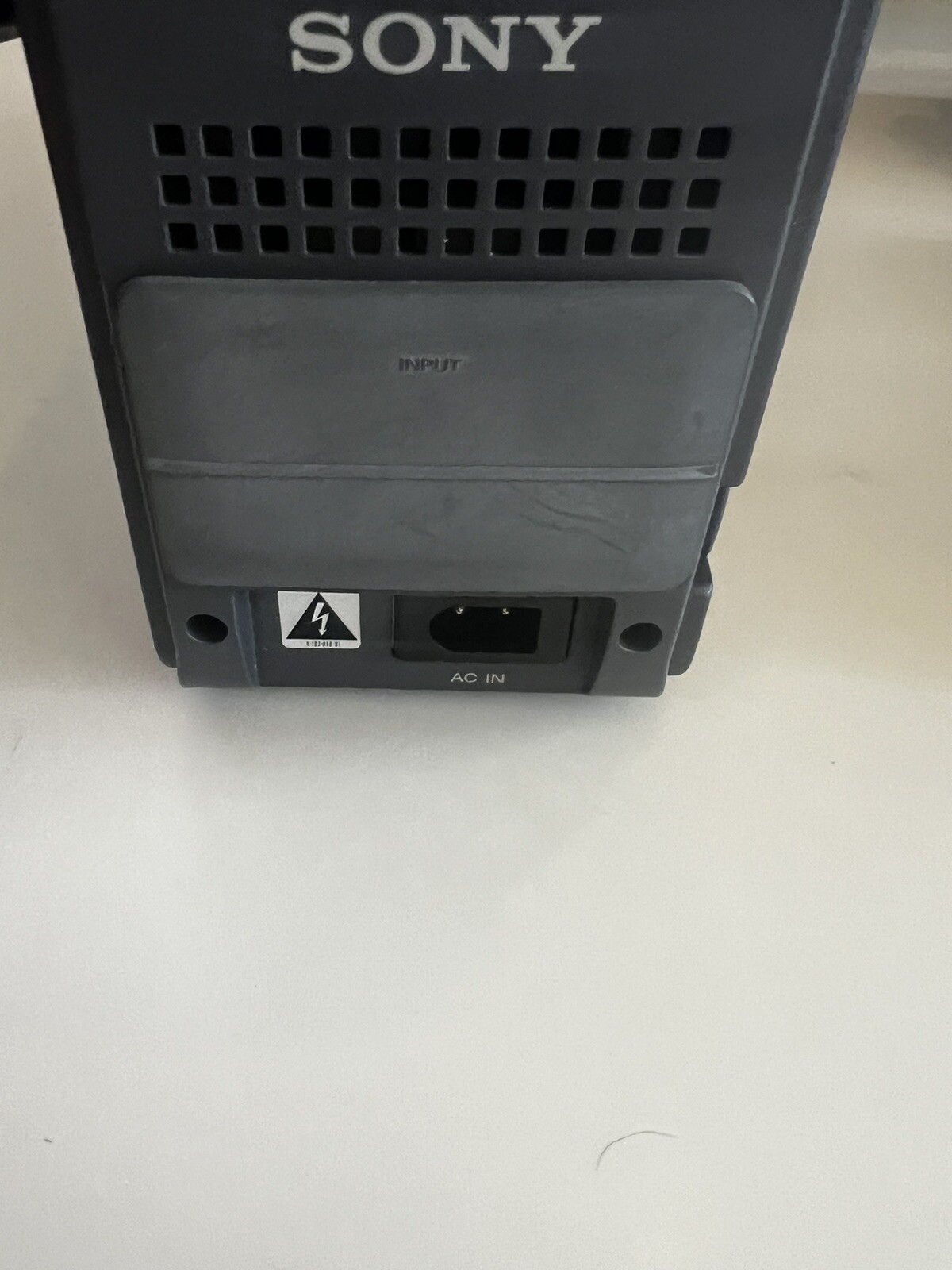 CPJ-D500 Sony LCD Projector w/ Case & Cables - Clean & Fully Functional!