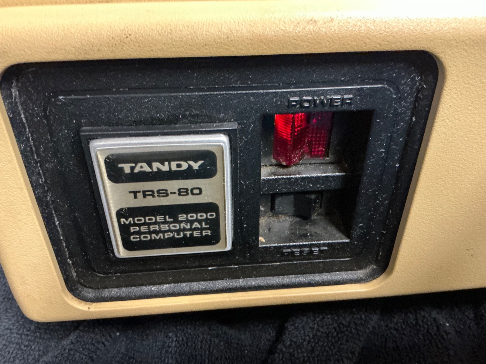 Radio Shack Tandy TRS-80 Model 2000 26-5103 Personal Computer Untested Powers On