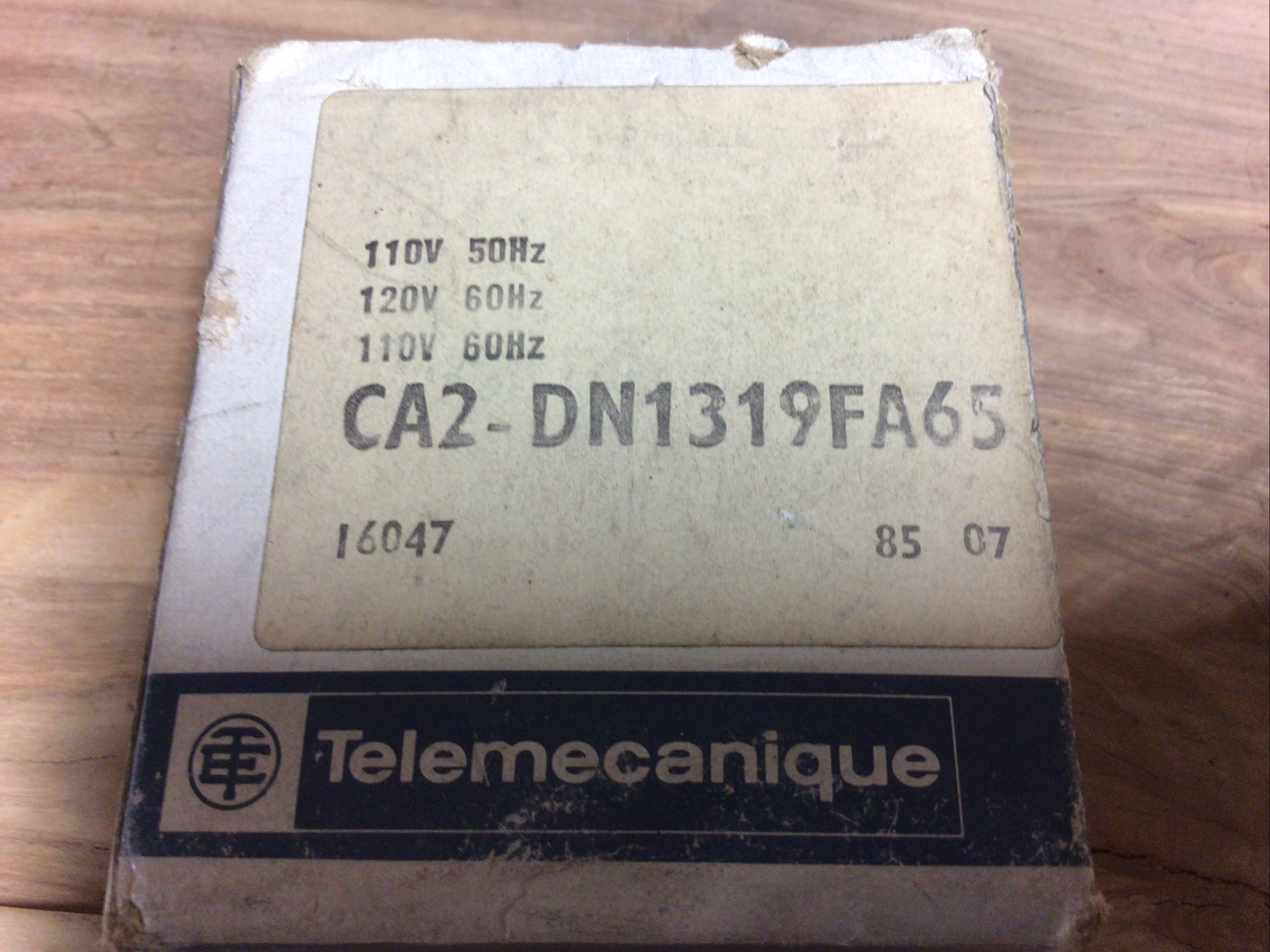 Telemecanique CA2-DN1319M A65 contractor Lot Of 2