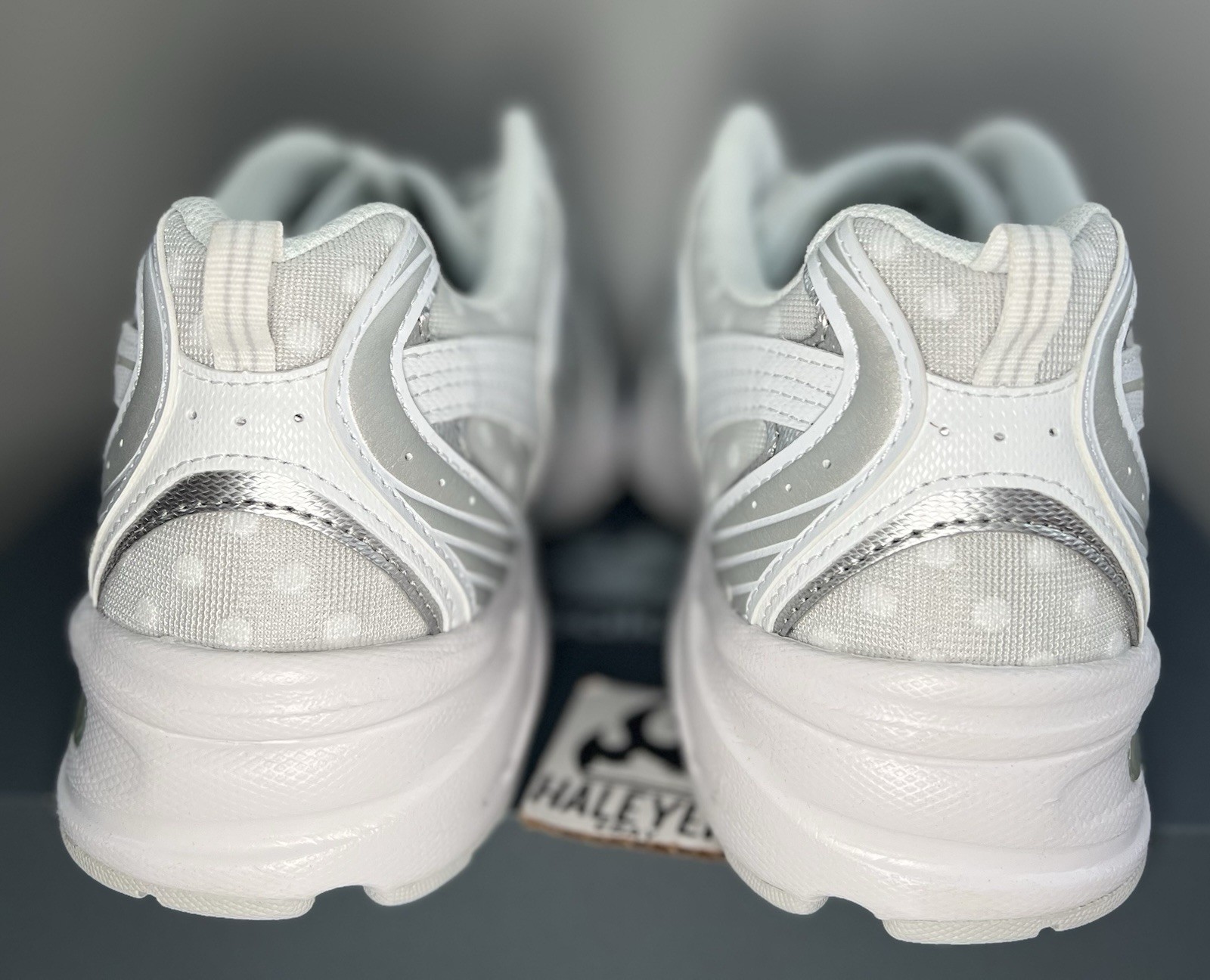 New Balance 530 'White/Polka Dots' | Women Sizes 5.5 - 12.5 | U530HFW