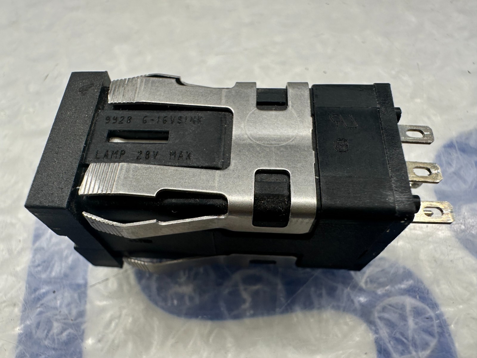 Micro Switch 9928 AML-10 Pushbutton Switch 28V