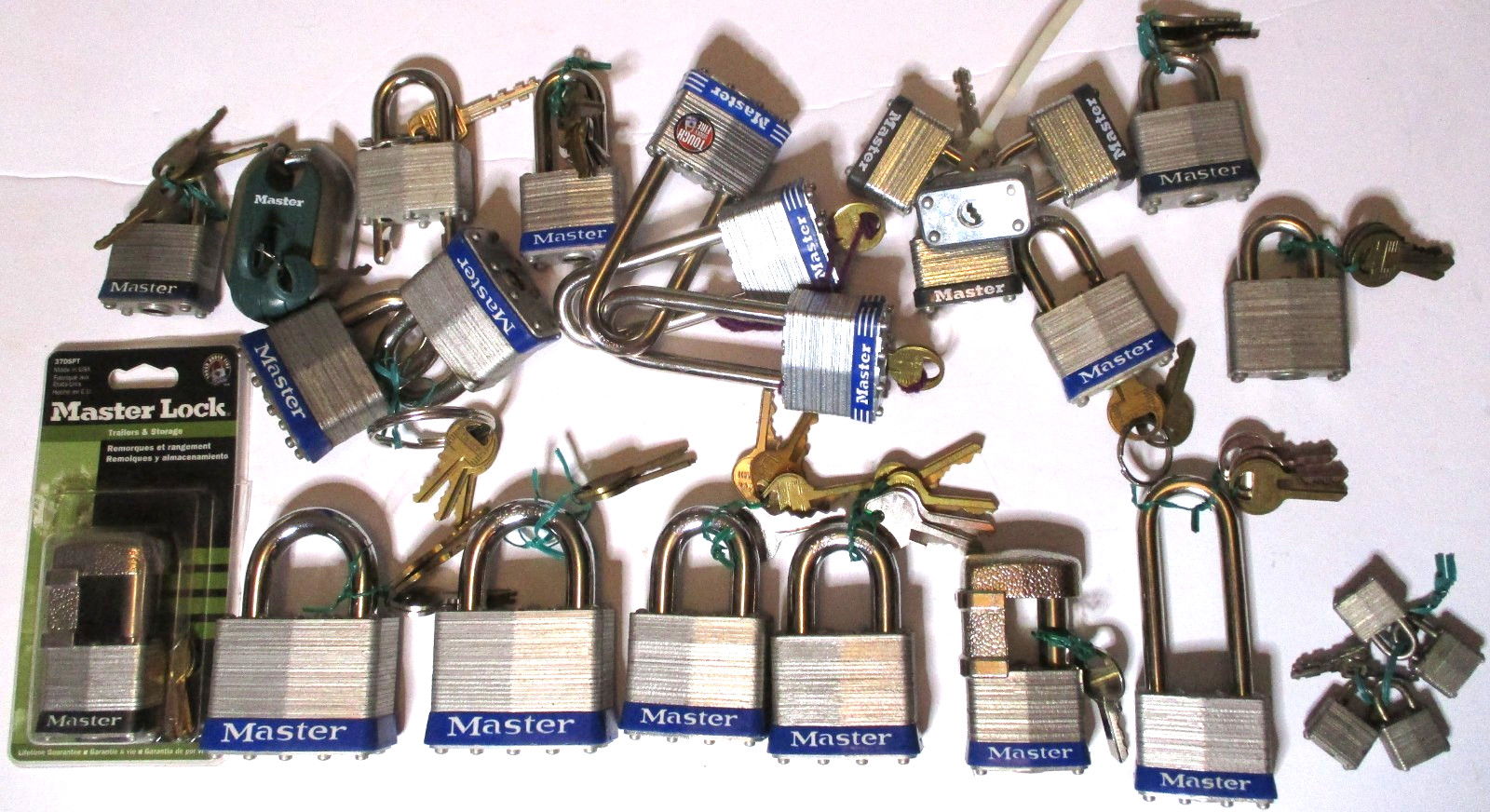 27 MASTER LOCKS PADLOCKS ALL WORKING WITH KEYS ~ GREAT MIXED LOT ~ NO JUNK! L@@K