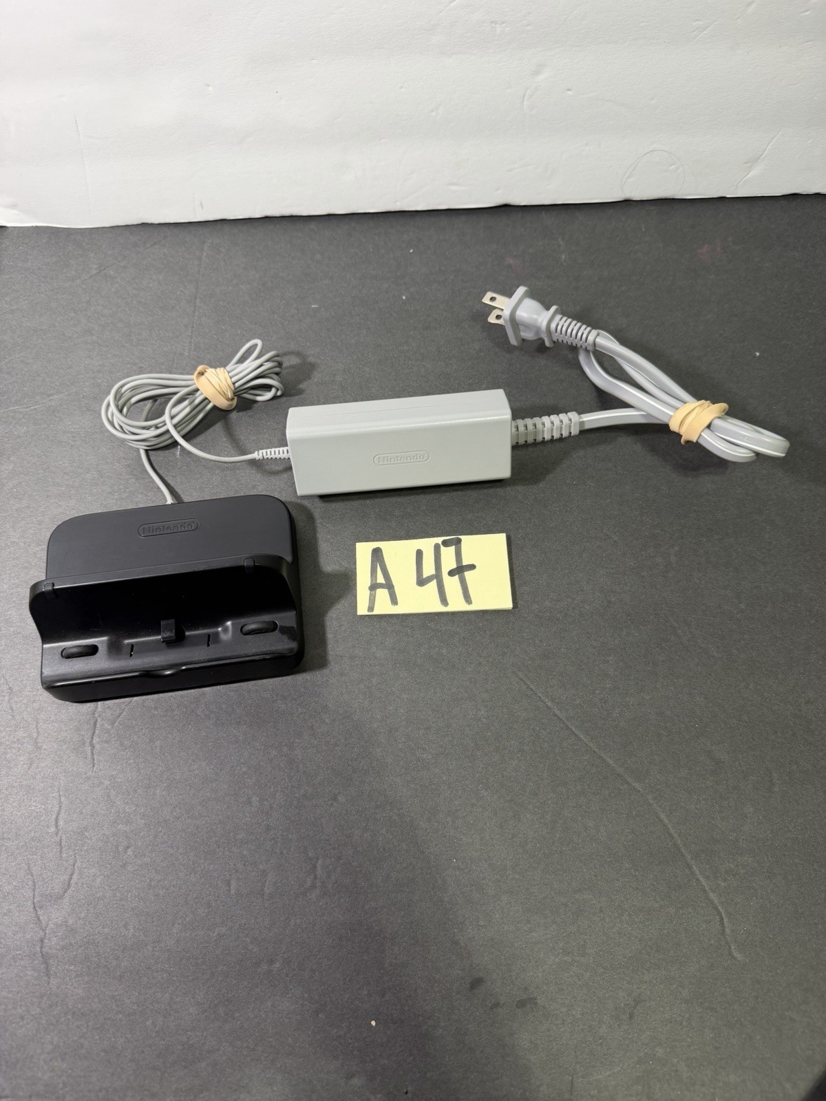 USA SELLER New Wii U GamePad Charge Cradle WUP-014 WITH AC Adapter Power WUP-011