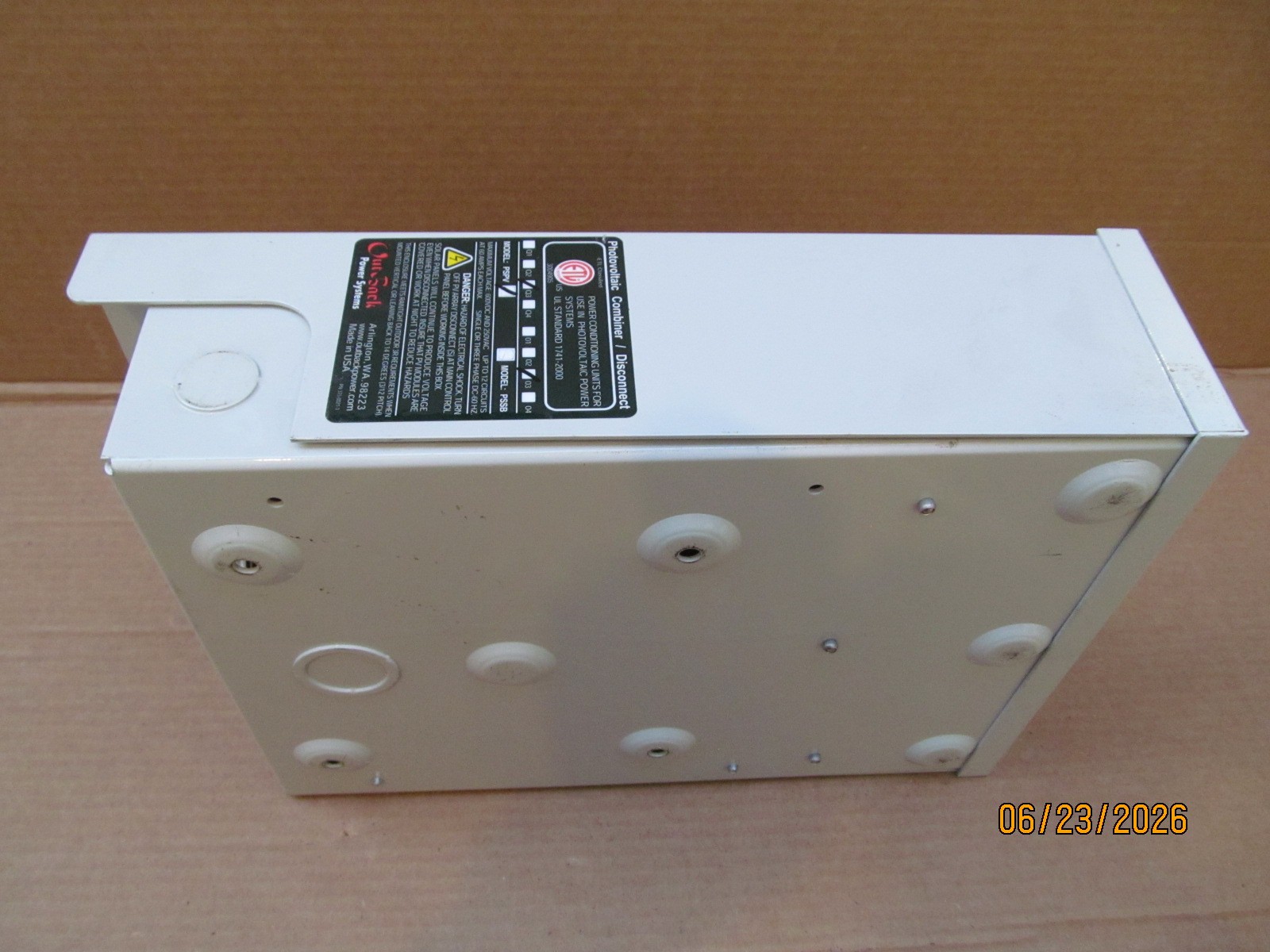 Outback Power PSPV combiner box w 4x 9A DC Disconnect Switch Circuit Breakers