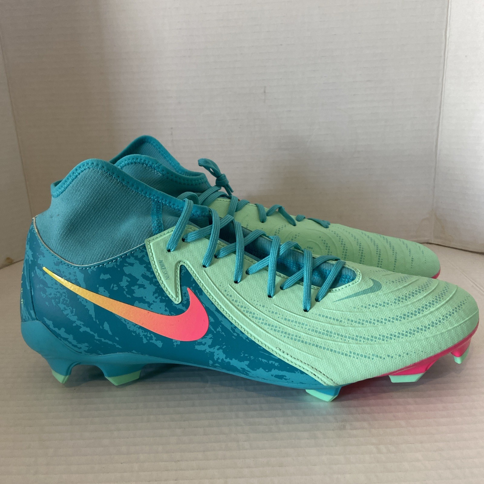 Nike Phantom Luna II Academy LV8 Size 13 Mens Soccer Cleats Football Boots FG
