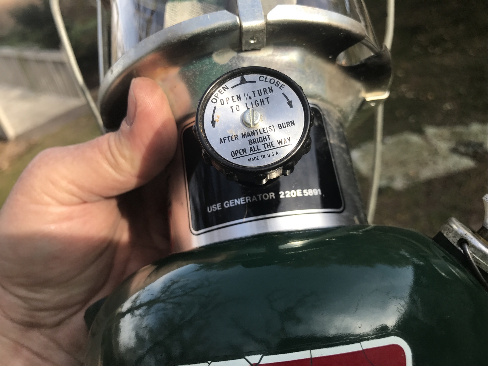 COLEMAN MODEL 220K LANTERN DATED 2/80
