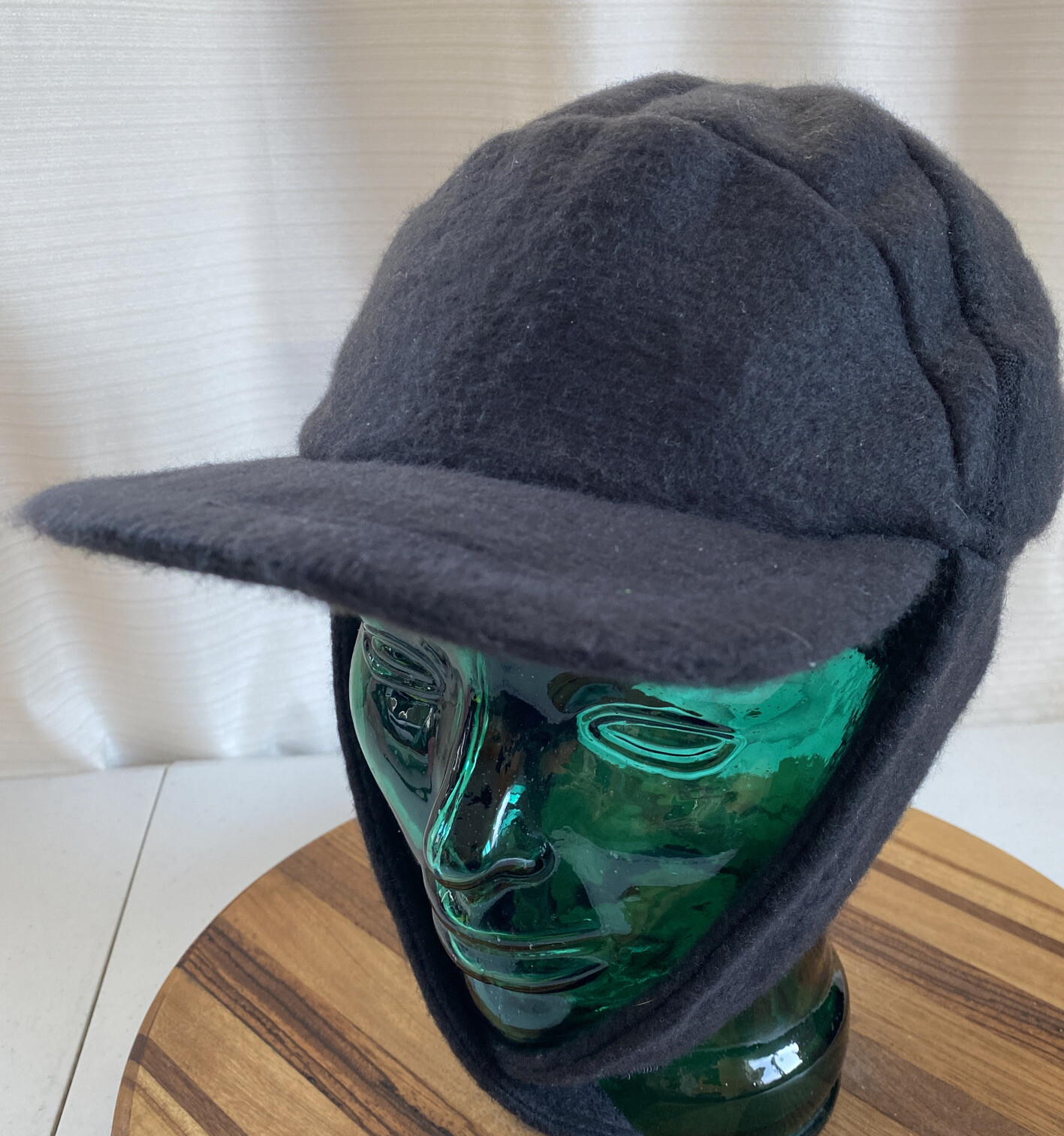 YOUTH EASTERN MOUNTAIN SPORTS WINTER TRAPPER STYLE FLEECE HAT BLACK OSFM VGC 25