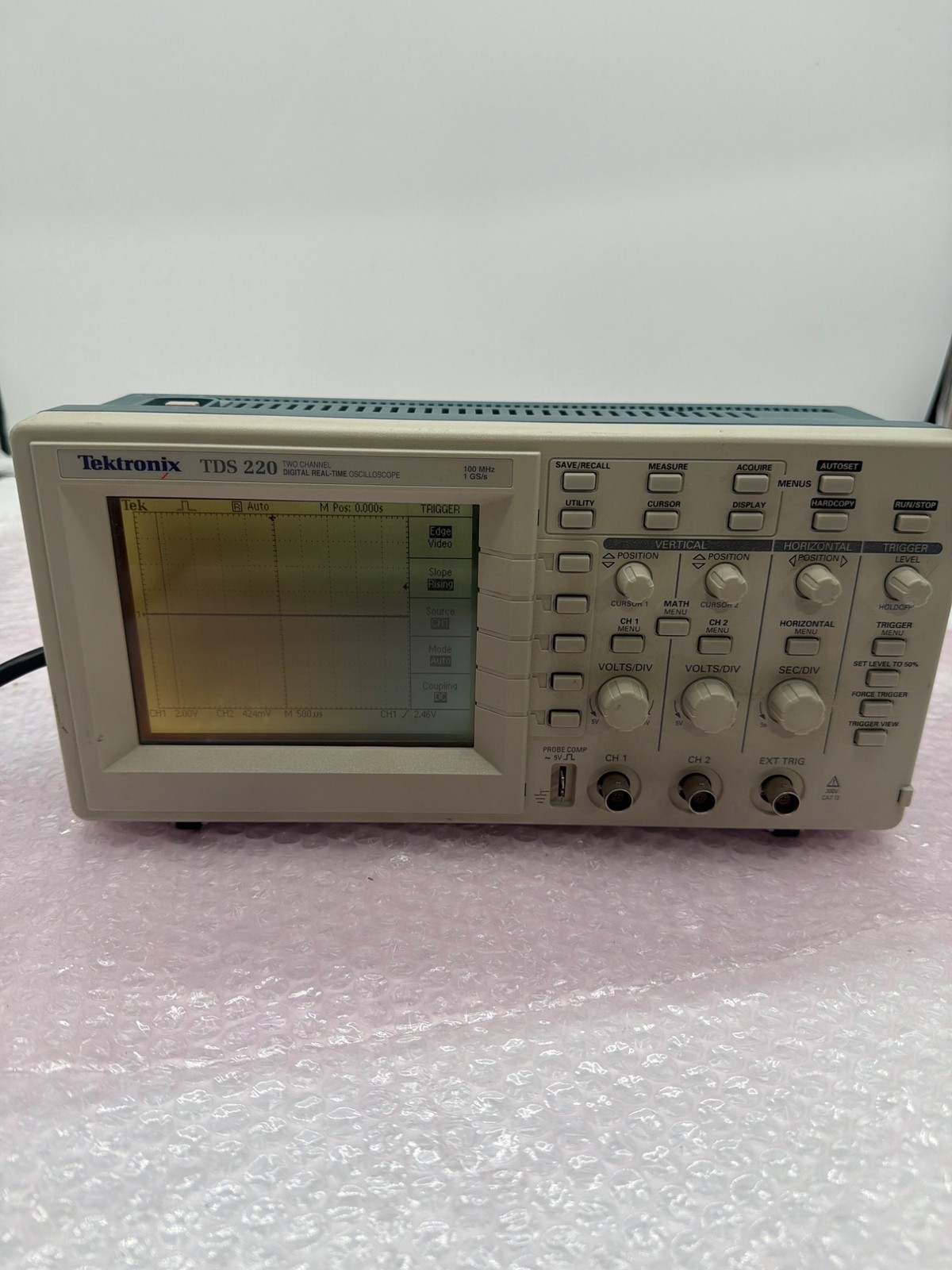 Tektronix TDS 220 Digital Oscilloscope 100 MHz 1 GS/s 2-Channel Tested