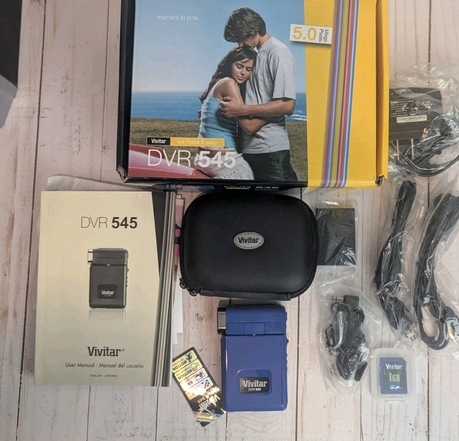 Vivitar DVR 545HD High Definition Handheld Camcorder Blue New (Open Box)