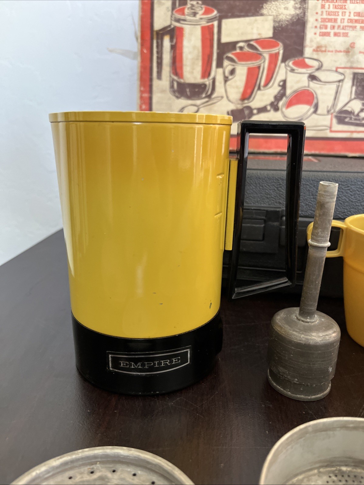1970’s Empire Coffee Quickie Camping Percolator W/ Case and Box. Tested Working