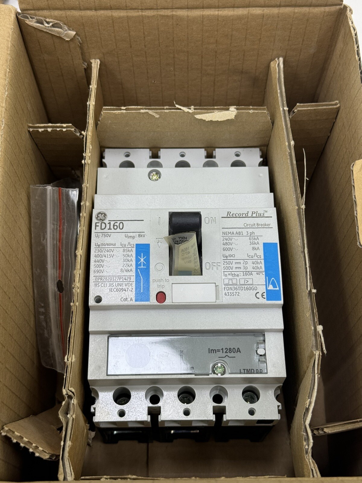 GENERAL ELECTRIC GE FDN36TD160GD CIRCUIT BREAKER FD160 50KA 3P3TR 690V-160A MCCB