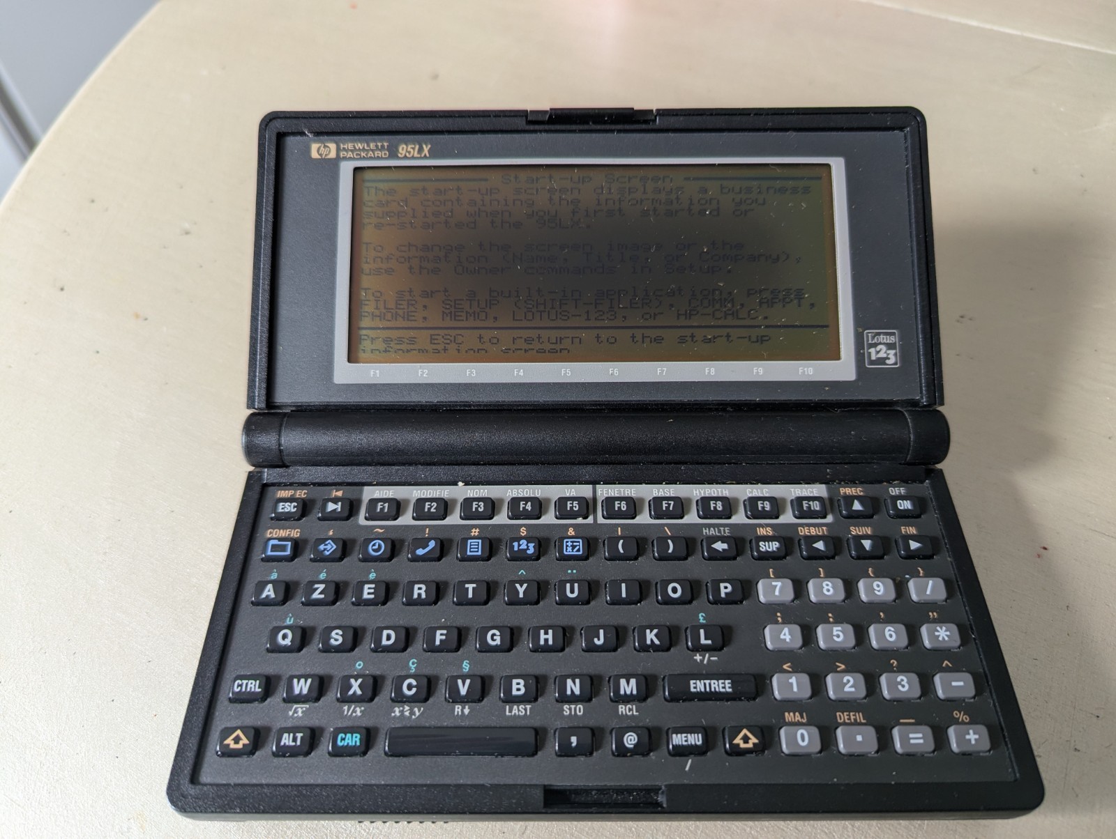 HP 95lx 512kb with CF 32MB - WORKING