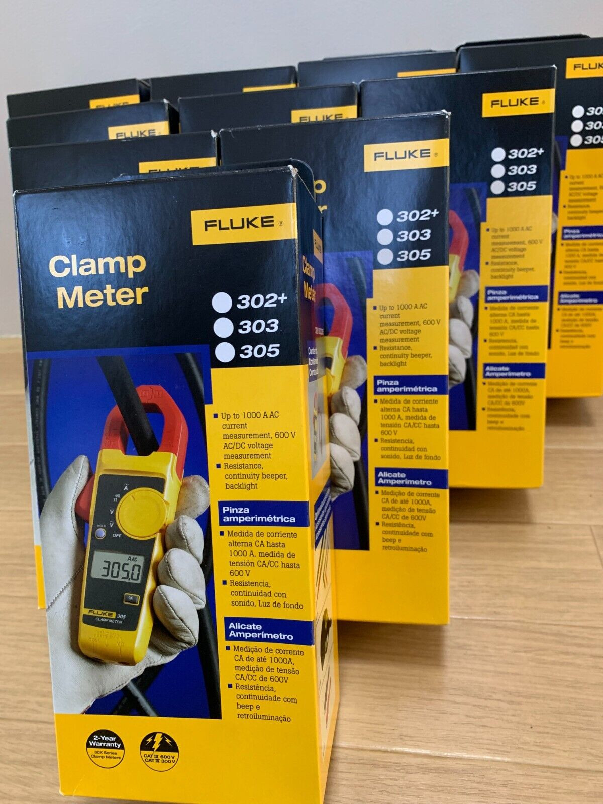 Fluke 302+ Digital Clamp Meter Multimeter 400A AC / DC Voltage Current Amp
