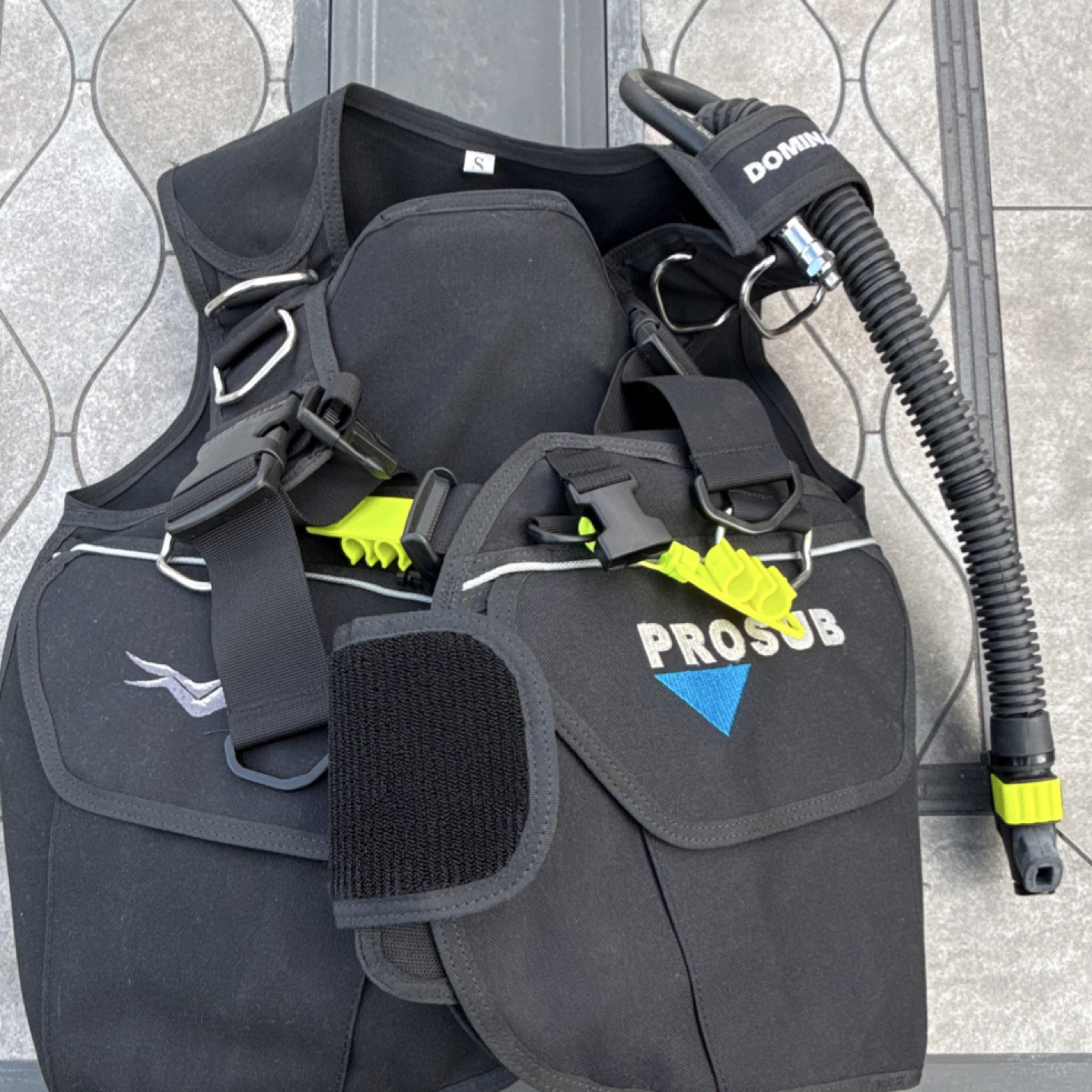 PROSUB Buoyancy Compensator BCD S with DOMINATOR Inflator Hose