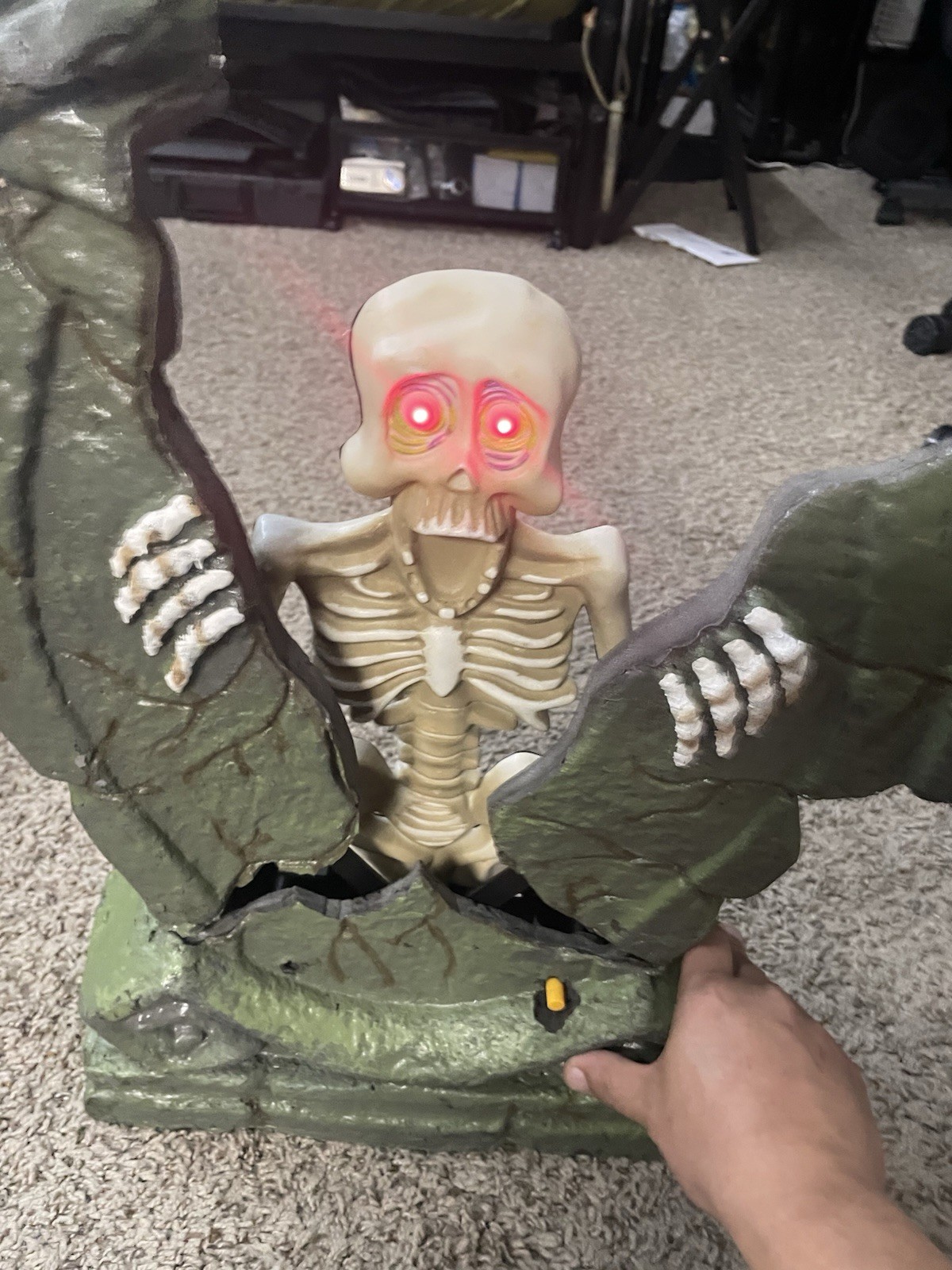 Vintage Gemmy Skeleton Tombstone Split Halloween Decoration Lights Sounds Works