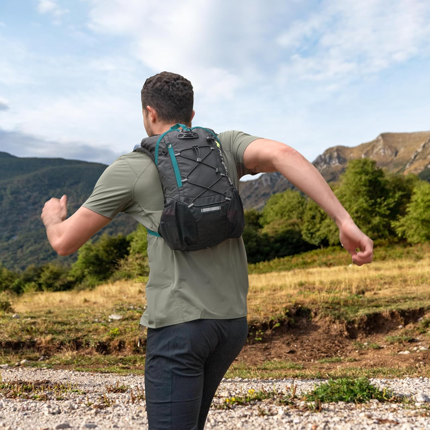 Lightweight Hydration Backpack, Running Backpack with 2L Water Bladder, Hydro Wa
