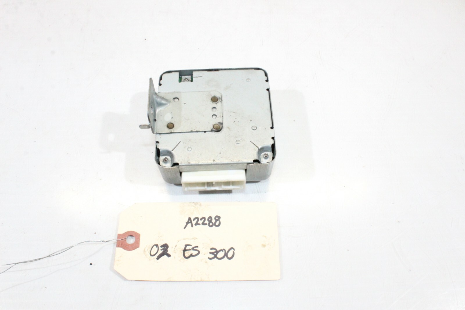 2002 - 2003 LEXUS ES300 HEADLAMP LEVELING CONTROL MODULE ASSY A2288