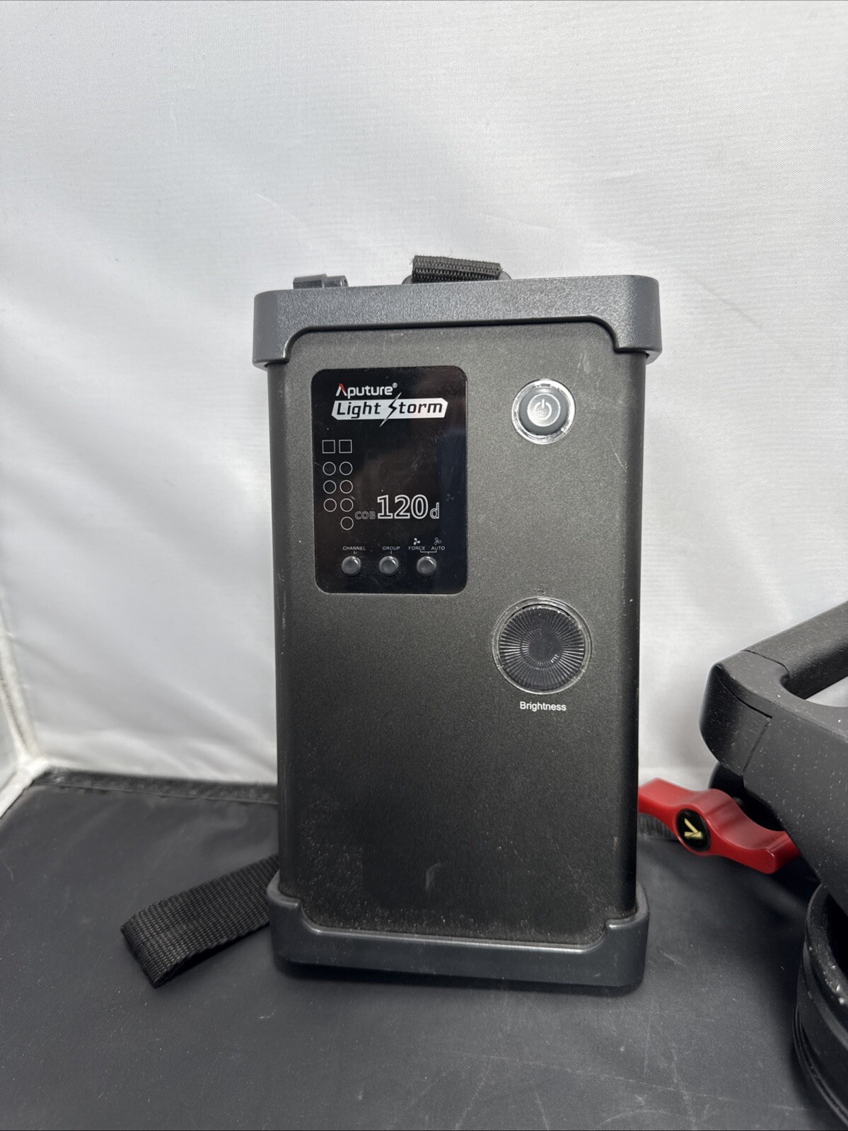 Aputure LS C120d II Light Storm COB 2.4Ghz Daylight Kit