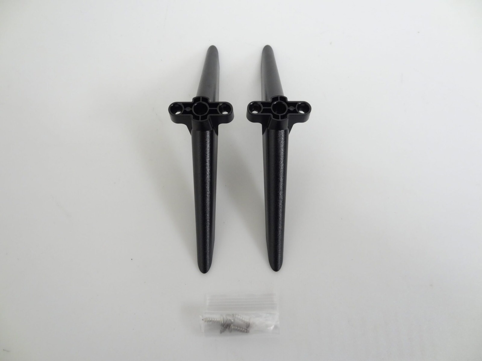 New Insignia NS-32D310NA21 Stand Legs w/Screws